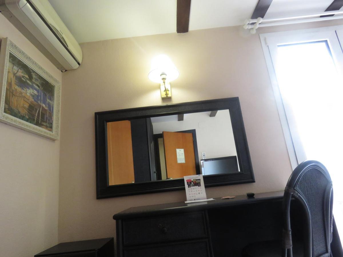 Economy Double or Twin Room