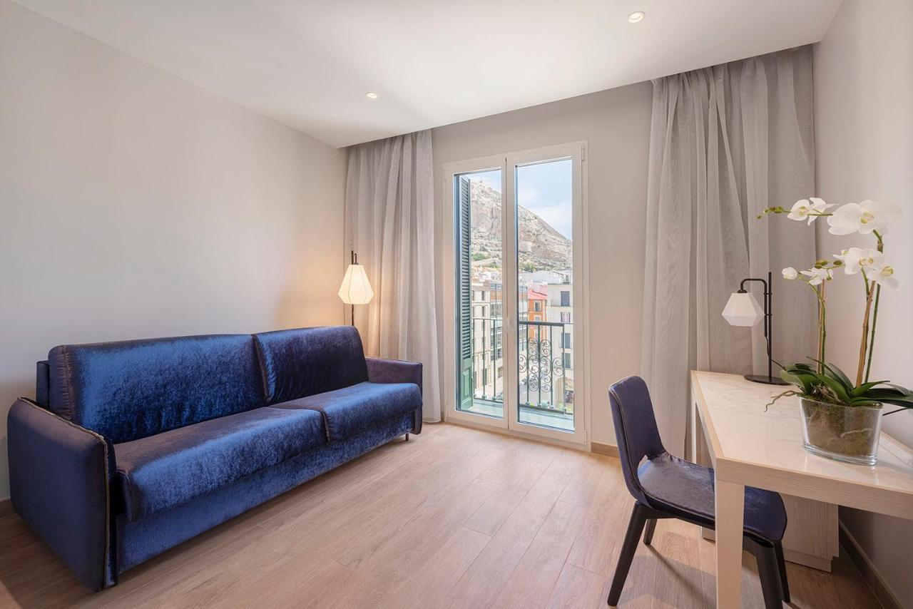 Deluxe Room,1002882150:JPEG