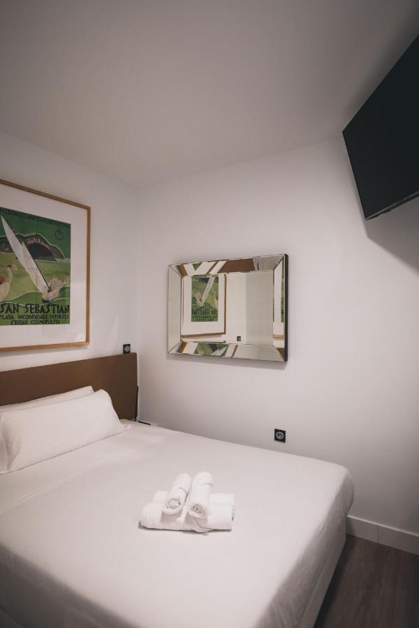 Budget Double Room,1006857691:JPEG