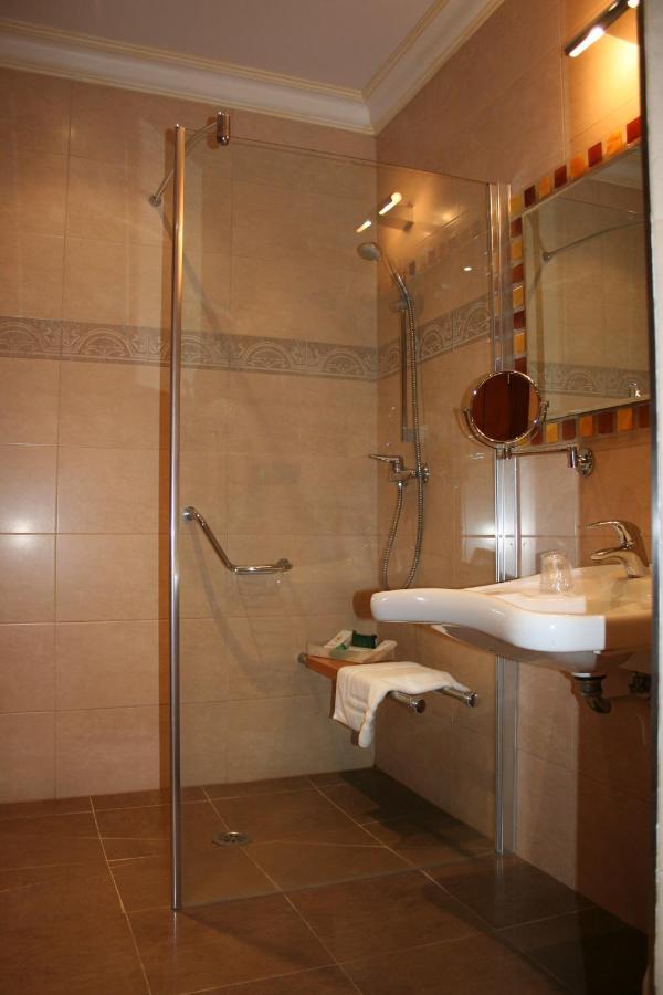 Twin Room Disability Access