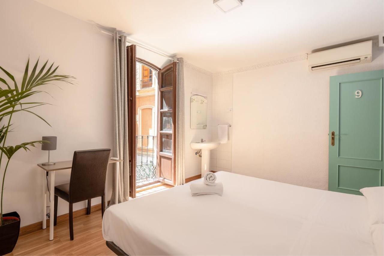 Chambre Double ou Lits Jumeaux avec Salle de Bains Commune