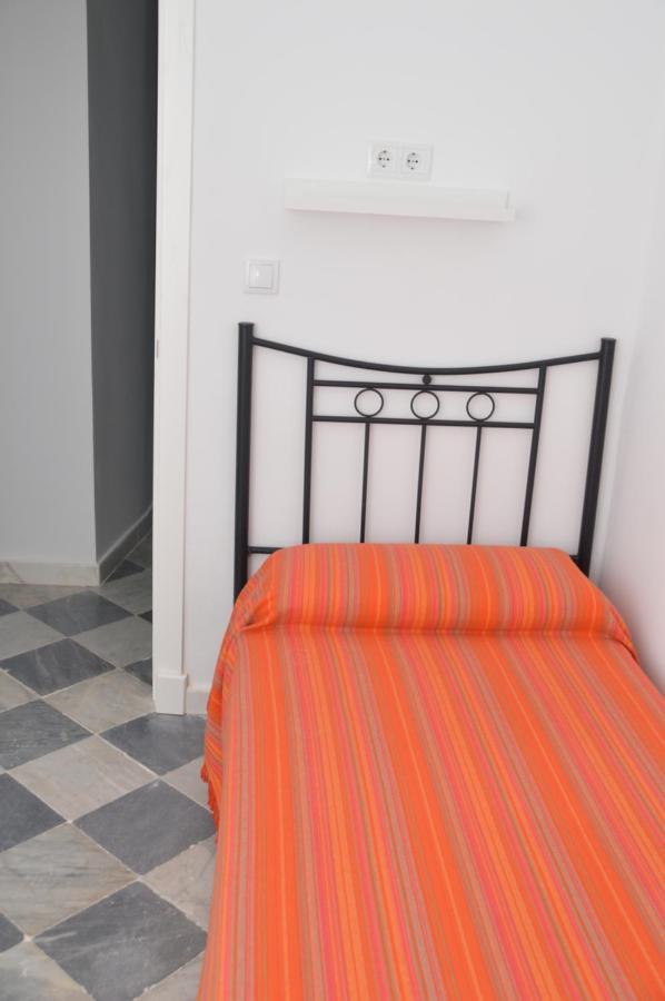 Chambre Simple avec Salle de Bains Commune