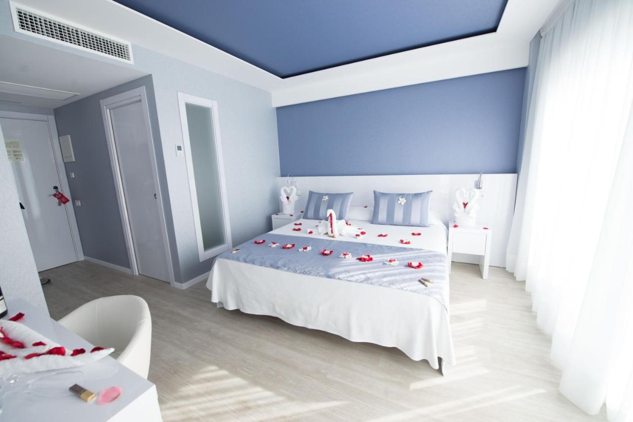 Double Room with Pool View (ADULTS ONLY)