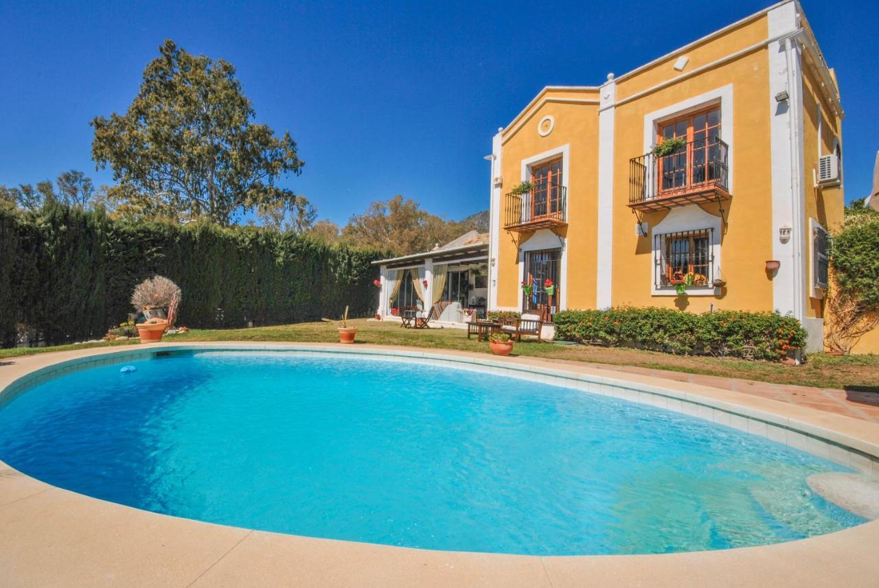 Deluxe Double Room with Balcony and Pool View,1032394304:JPEG