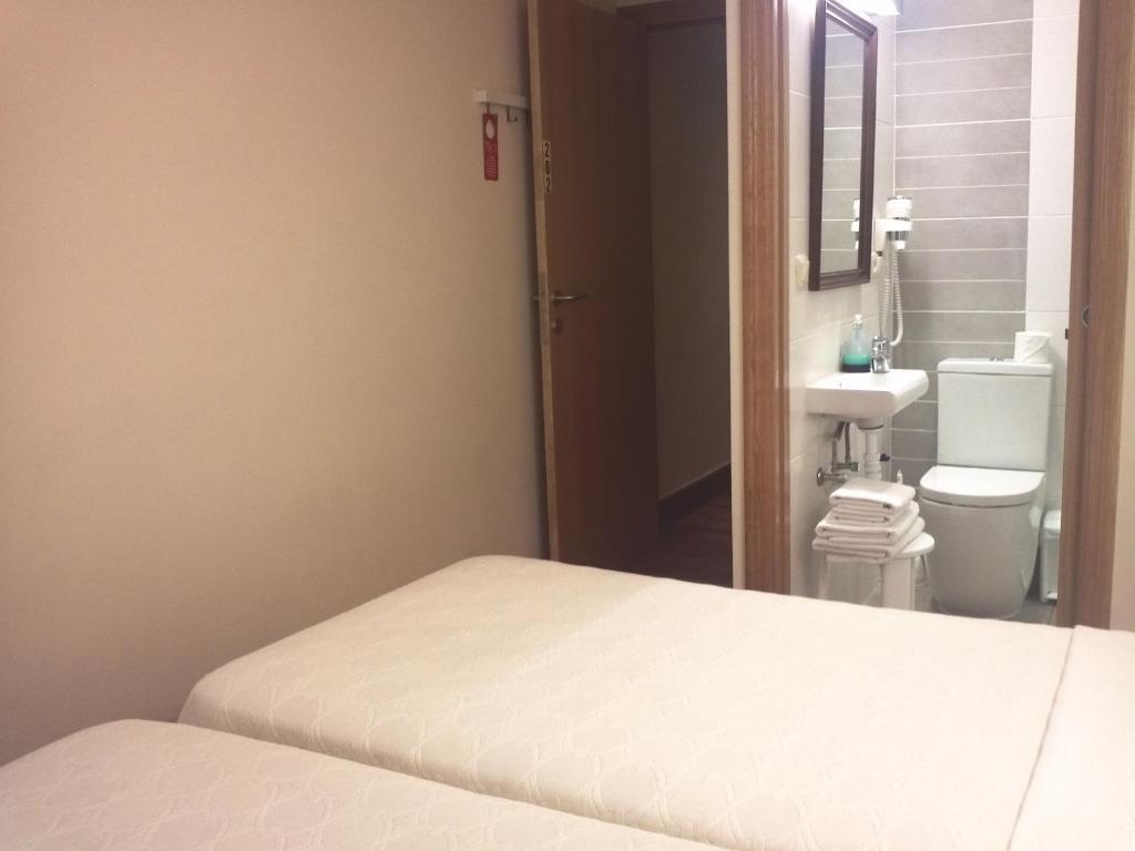 Camera Doppia con Letti Singoli con Bagno Privato