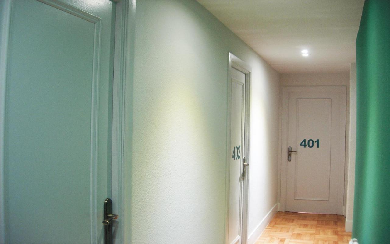 Chambre Familiale avec Salle de Bains Commune