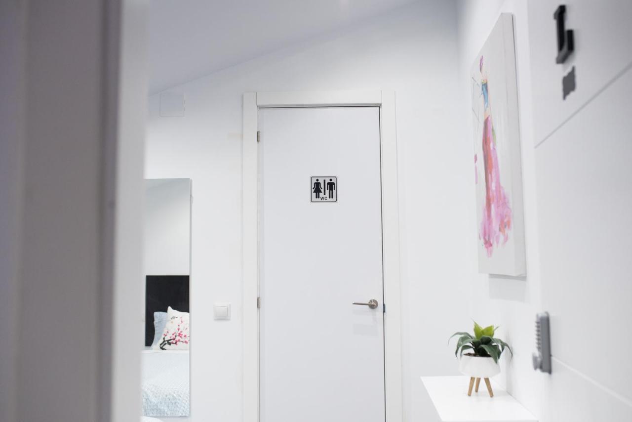 Single Room with Private Bathroom,1642377886:JPEG