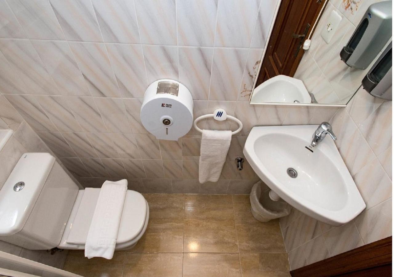 Chambre Double avec Salle de Bains Commune