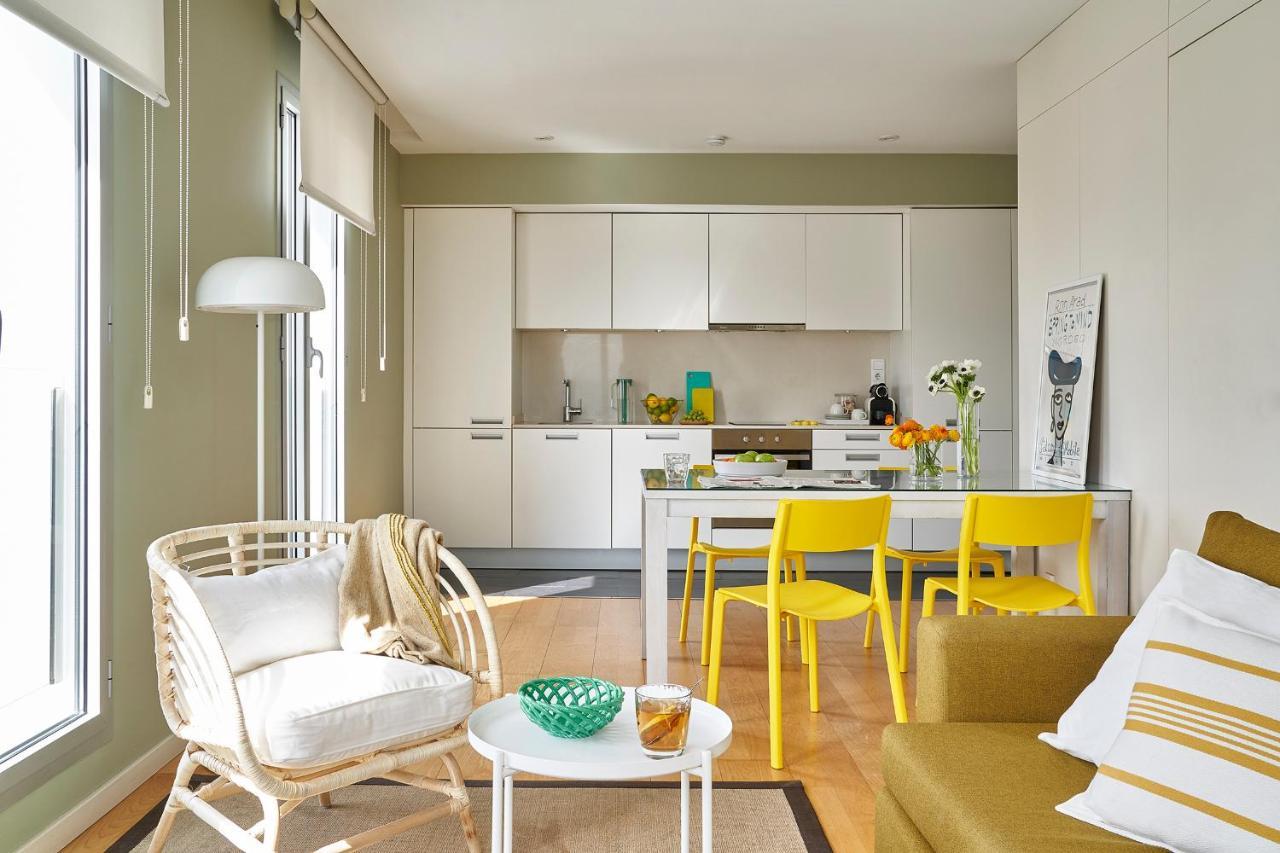 Business Apartment with Sea View