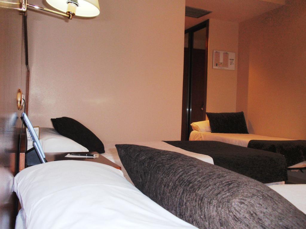 Triple Room,1226904578:JPEG