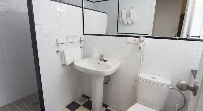 Quarto Duplo