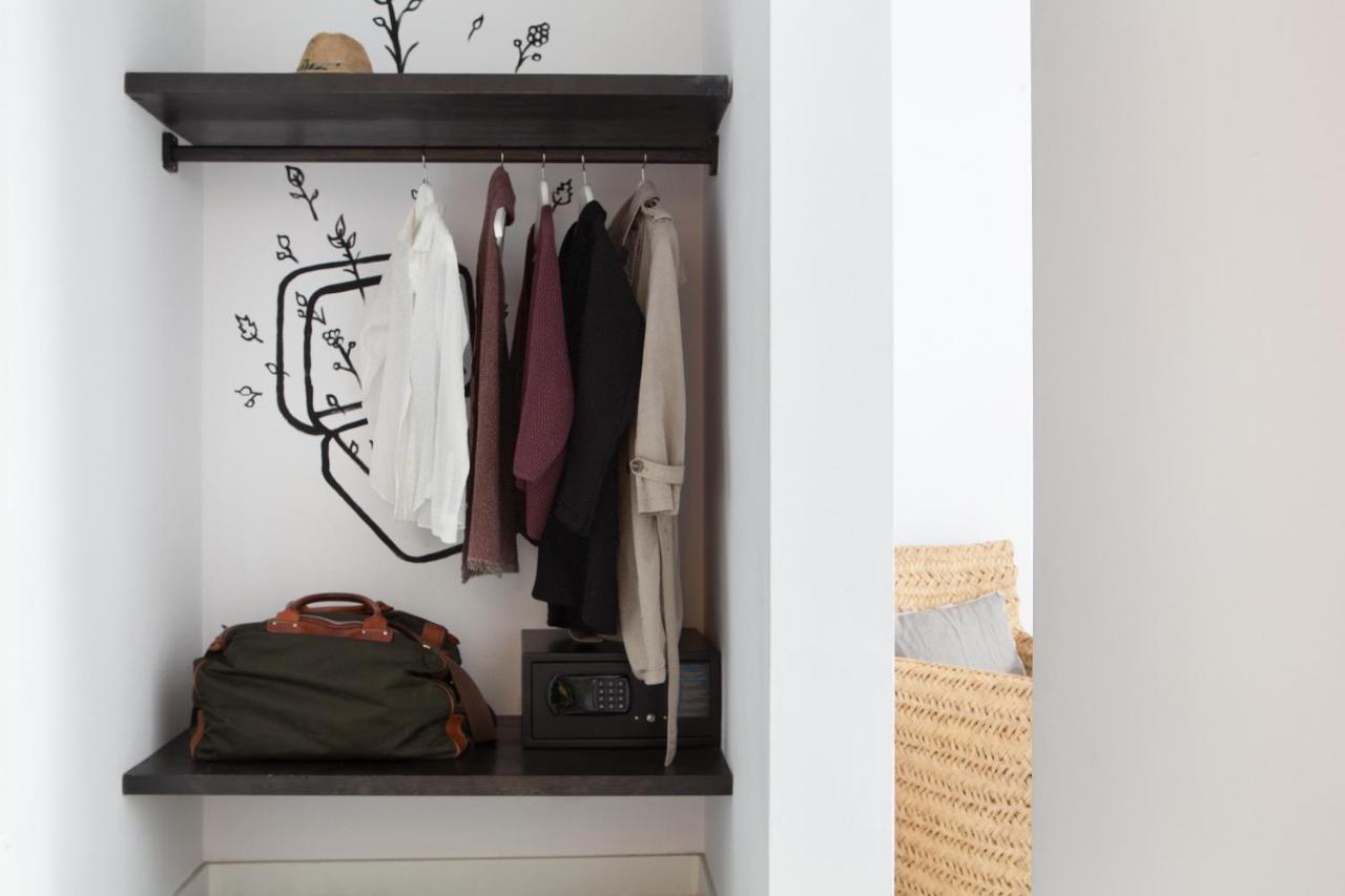 Studio with Kitchenette,1375428074:JPEG