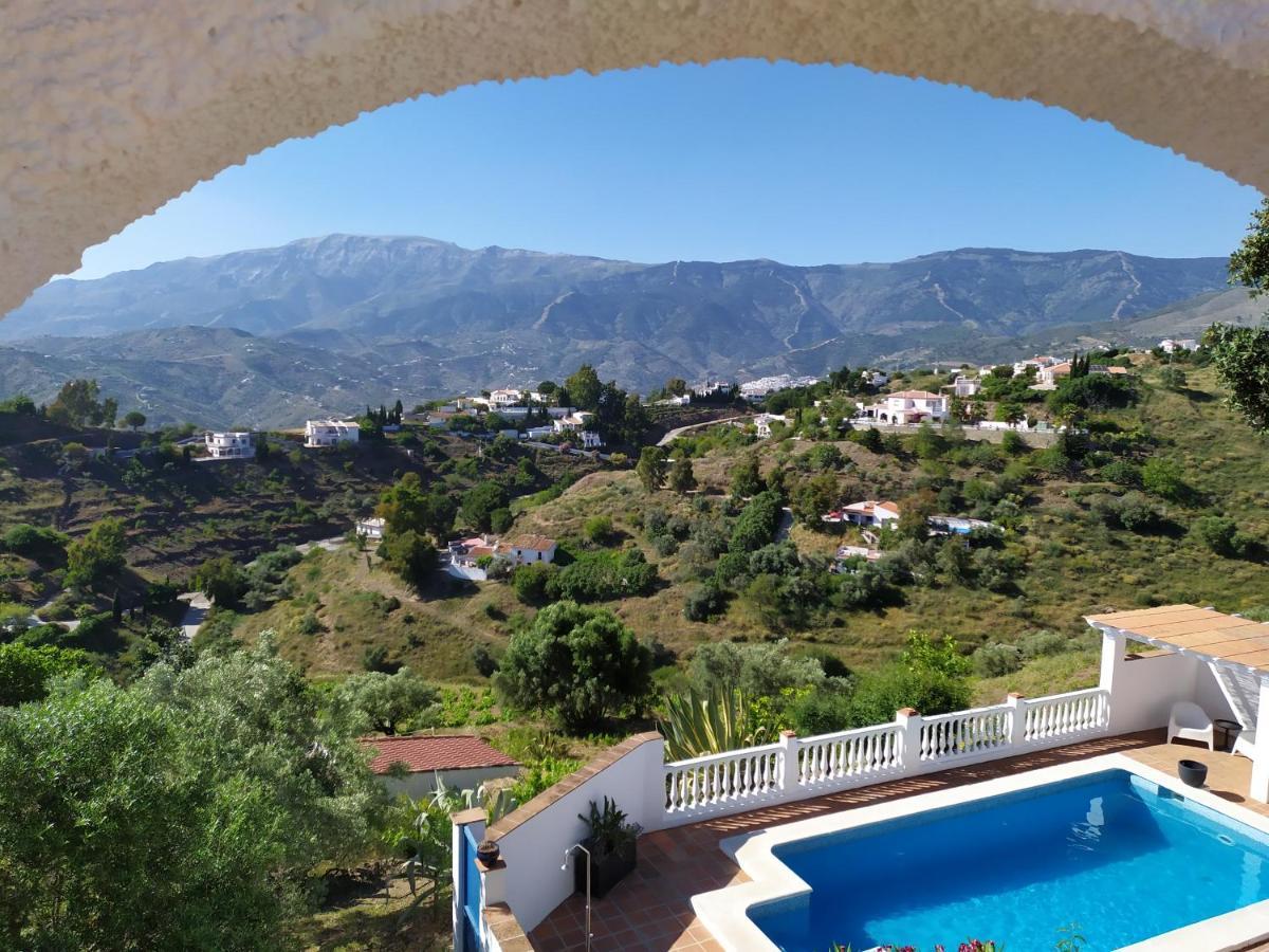 Double or Twin Room Mountain View