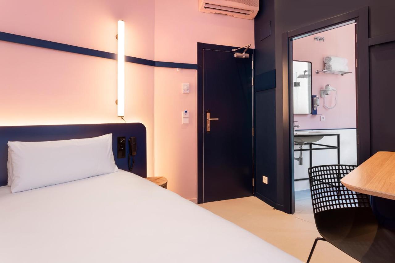 Single Room,1101447378:JPEG