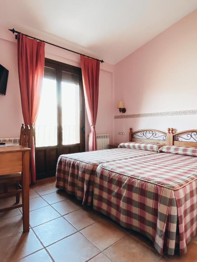 Twin Room,1107962541:JPEG