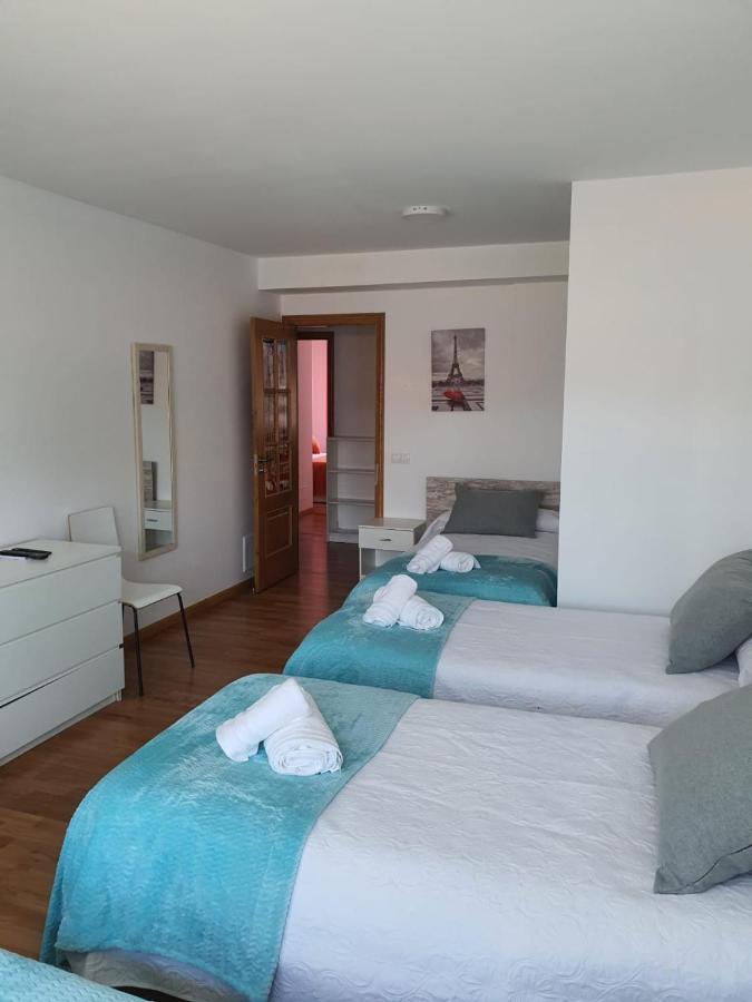 Habitación Cuádruple Económica con baño compartido