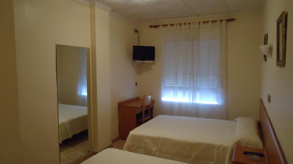 Double or Twin Room,917232184:JPEG