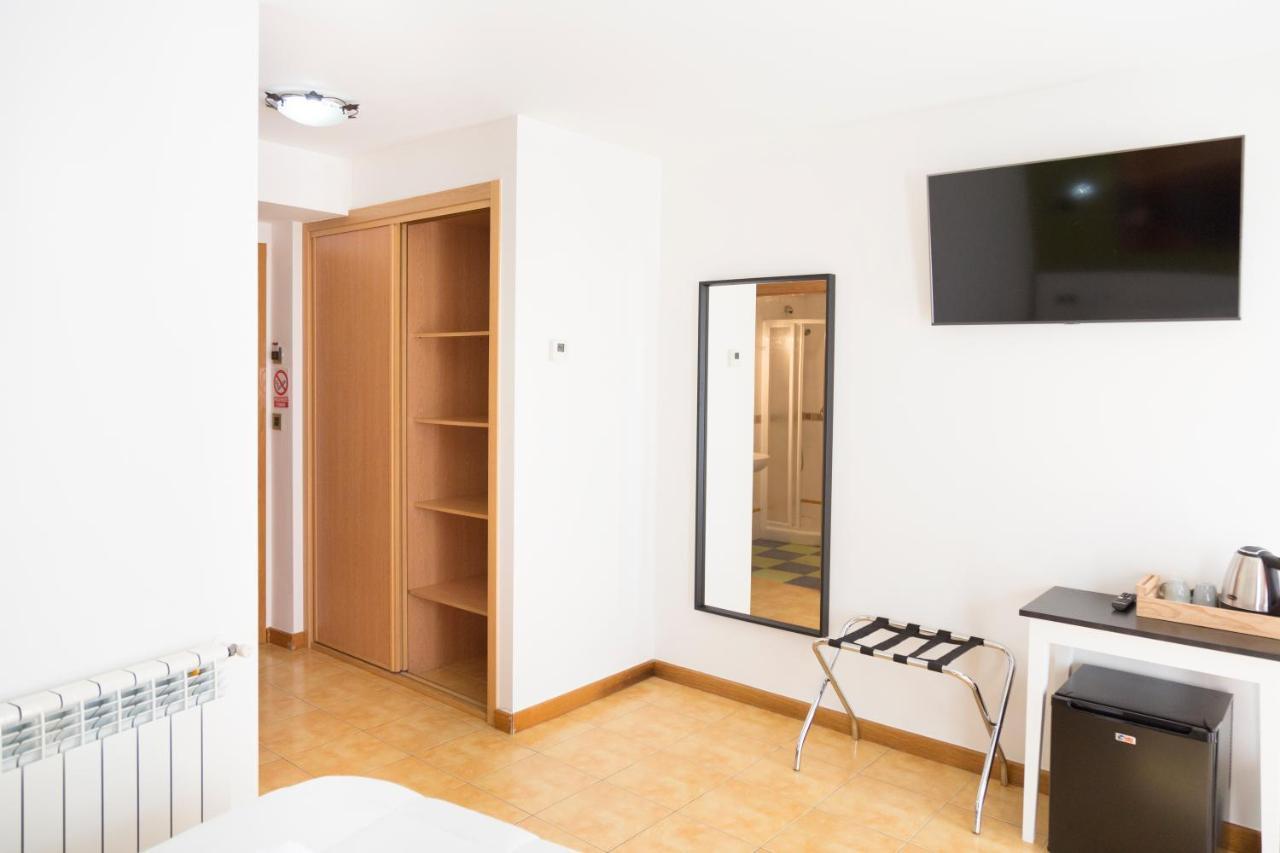 Twin Room,1127979300:JPEG