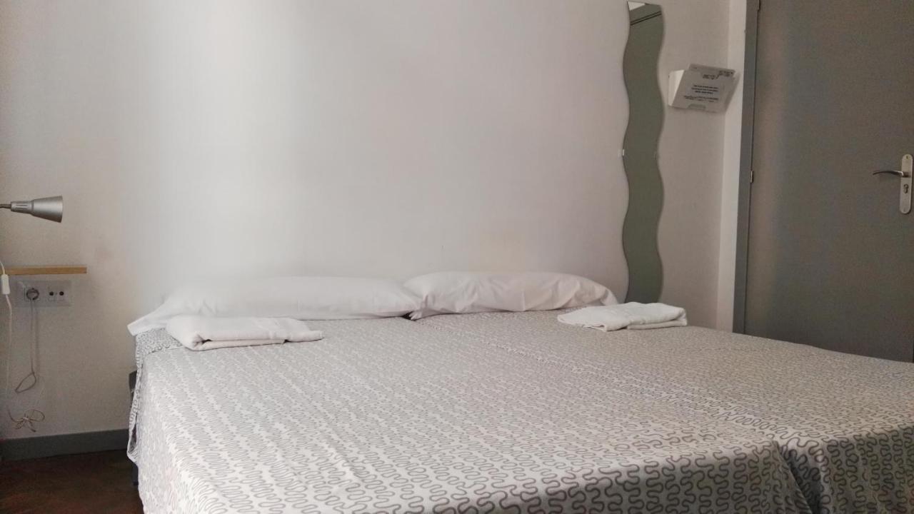 Třílůžkový pokoj se sdílenou koupelnou