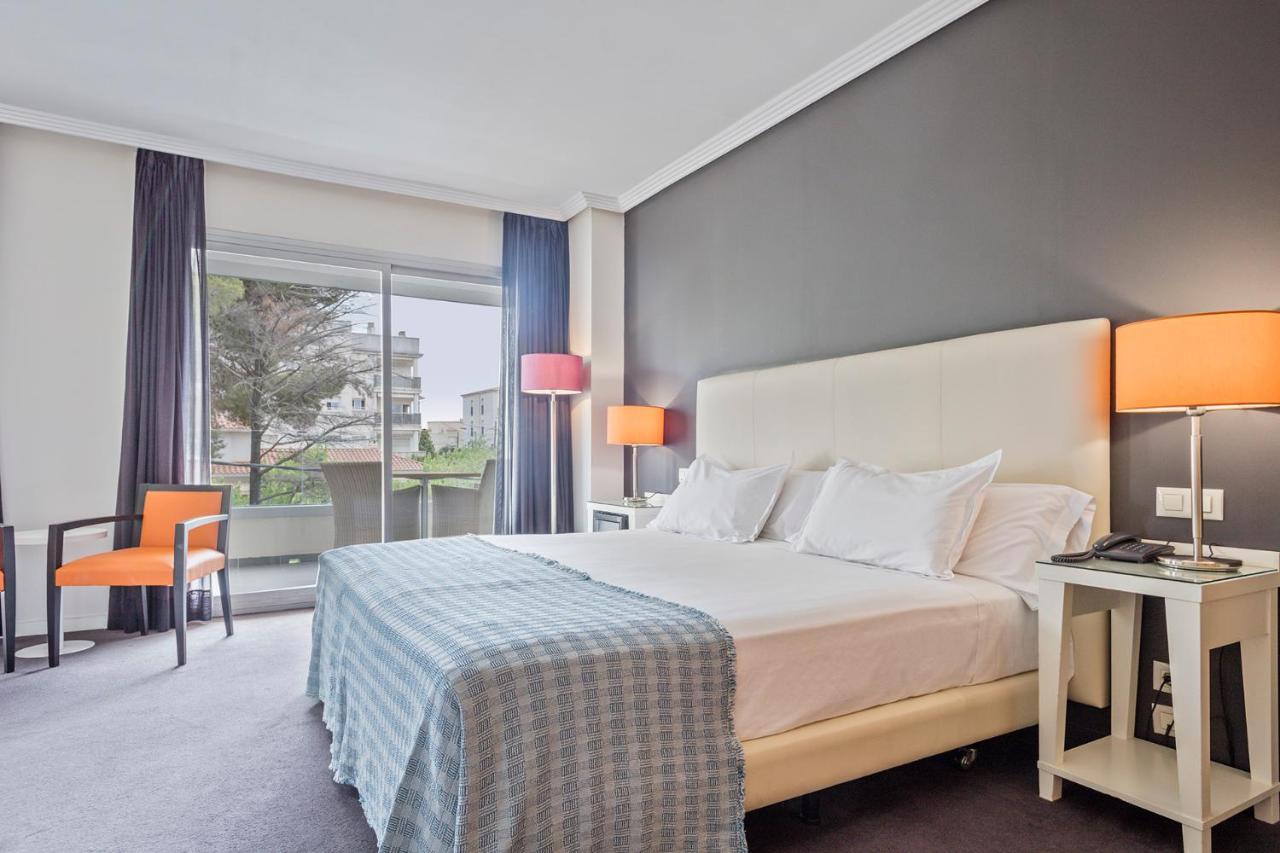 Superior King Room Spa Access