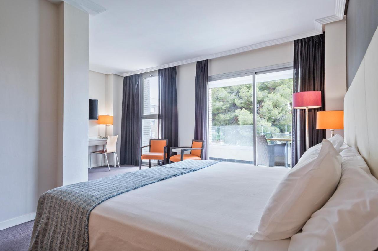 Superior King Room Spa Access