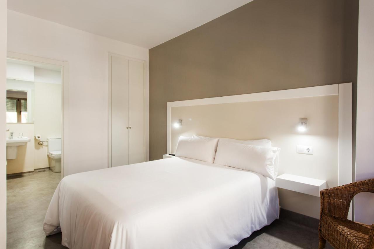 Economy Double or Twin Room,1140941887:JPEG