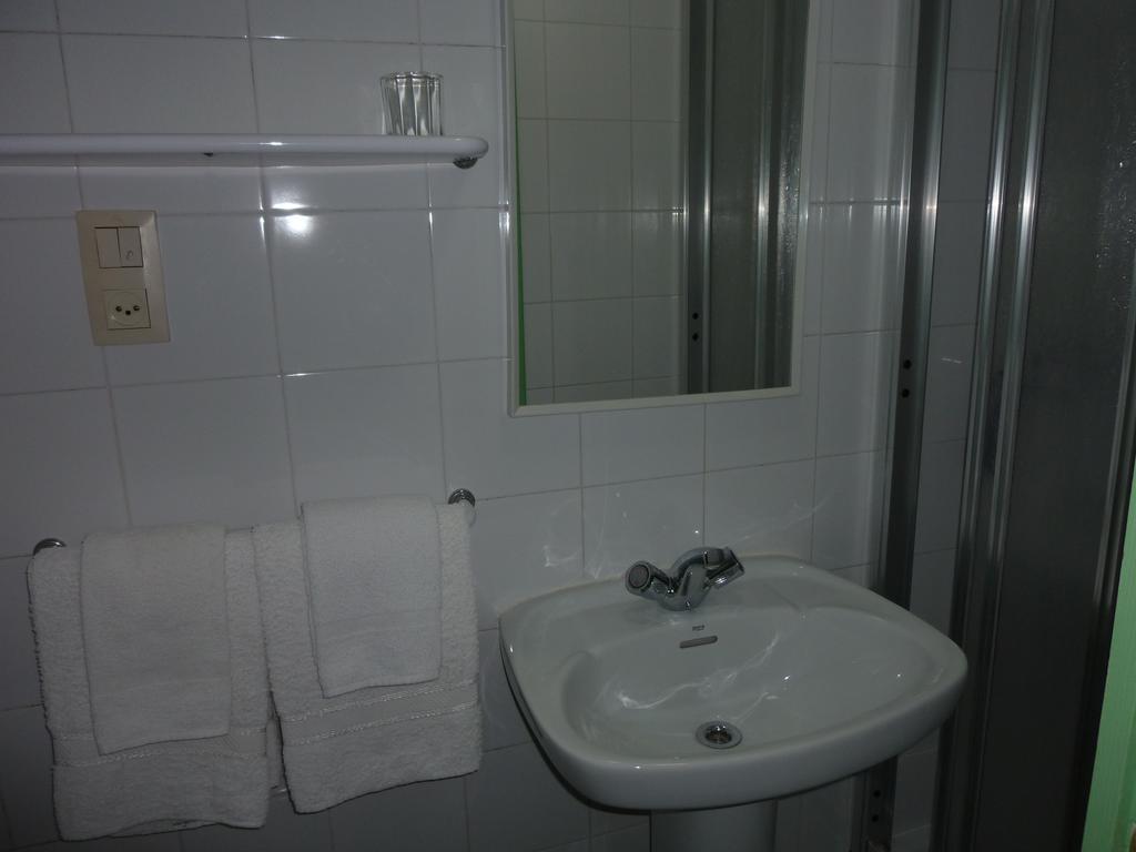 Double or Twin Room Private Bathroom,114957791:JPEG