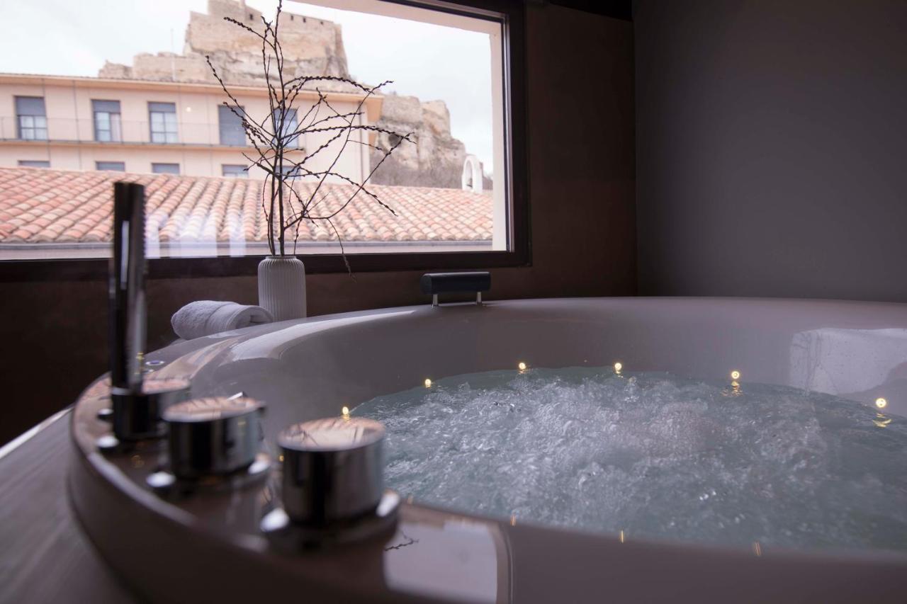 King Suite Spa Bath 4