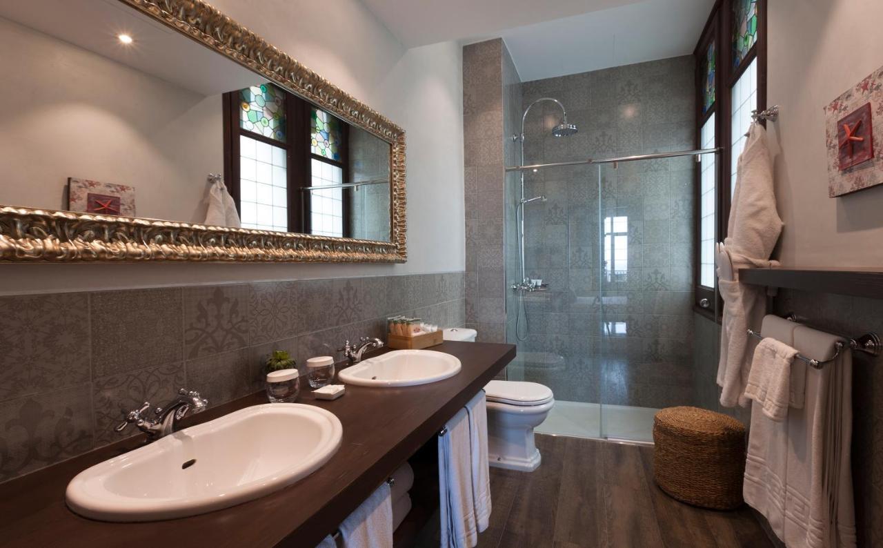 Family Room with Sea View,1207966960:JPEG