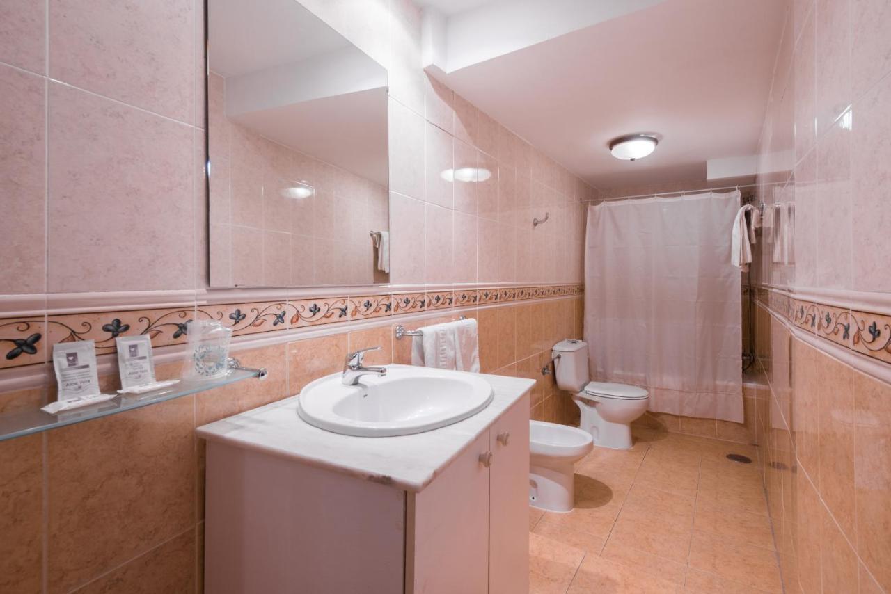 Double or Twin Room,1226849120:JPEG