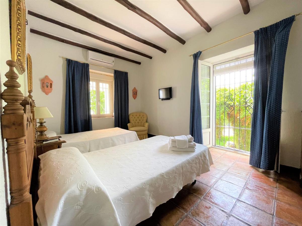 Twin Room with Private Bathroom,1589222922:JPEG