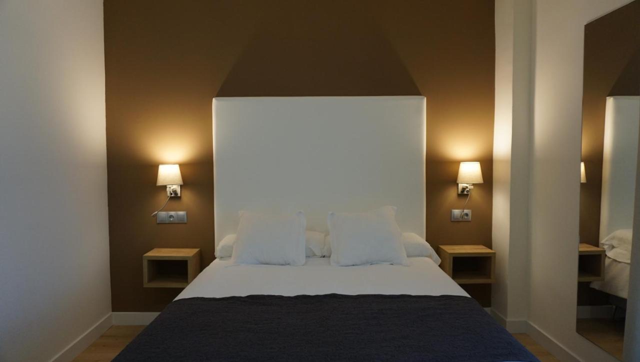 Deluxe Room,1774709834:JPEG