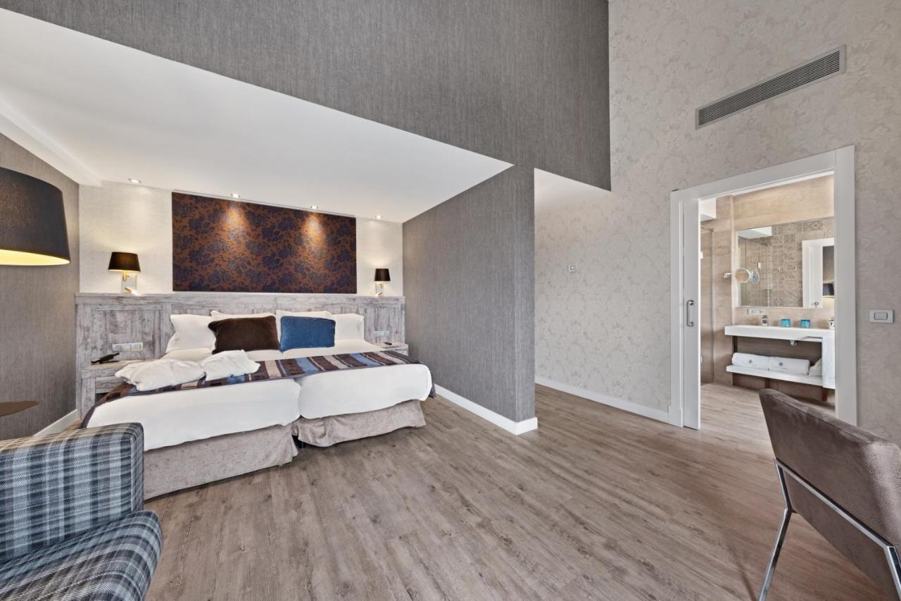 Deluxe Double or Twin Room Spa Access