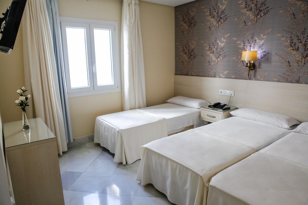Doppel-/Zweibettzimmer mit Zustellbett