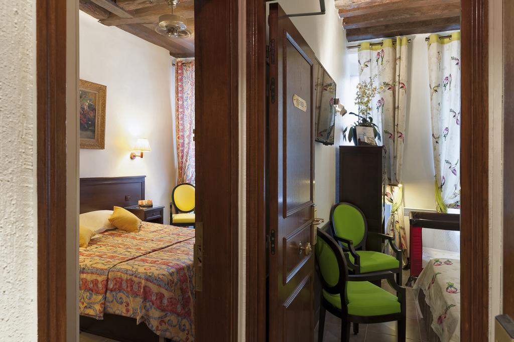 Twin Room with Sea View