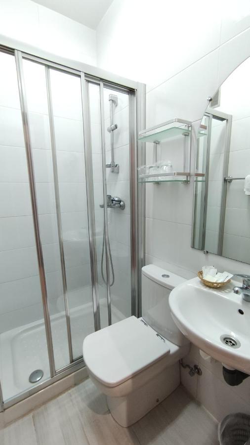 Double Room Private Bathroom