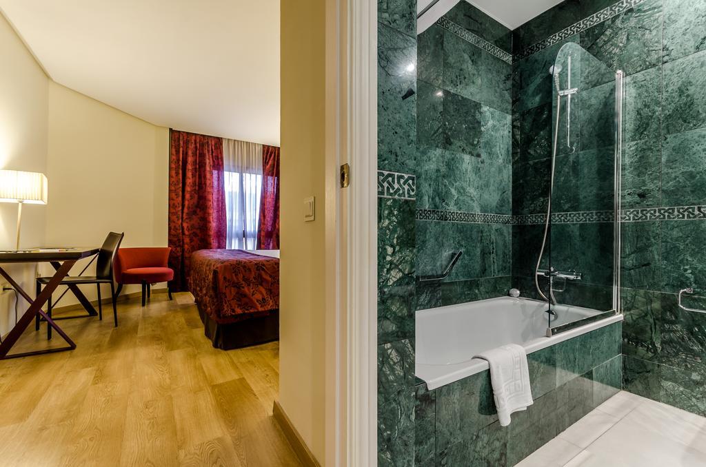 Doppel-/Zweibettzimmer mit Zustellbett