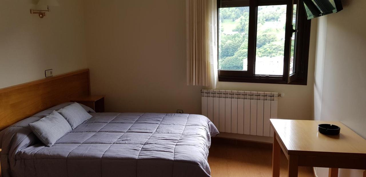 Deluxe Double or Twin Room City View