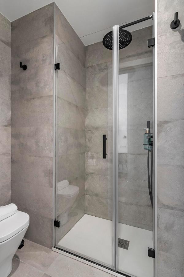 Deluxe Single Room with Balcony,1206801262:JPEG