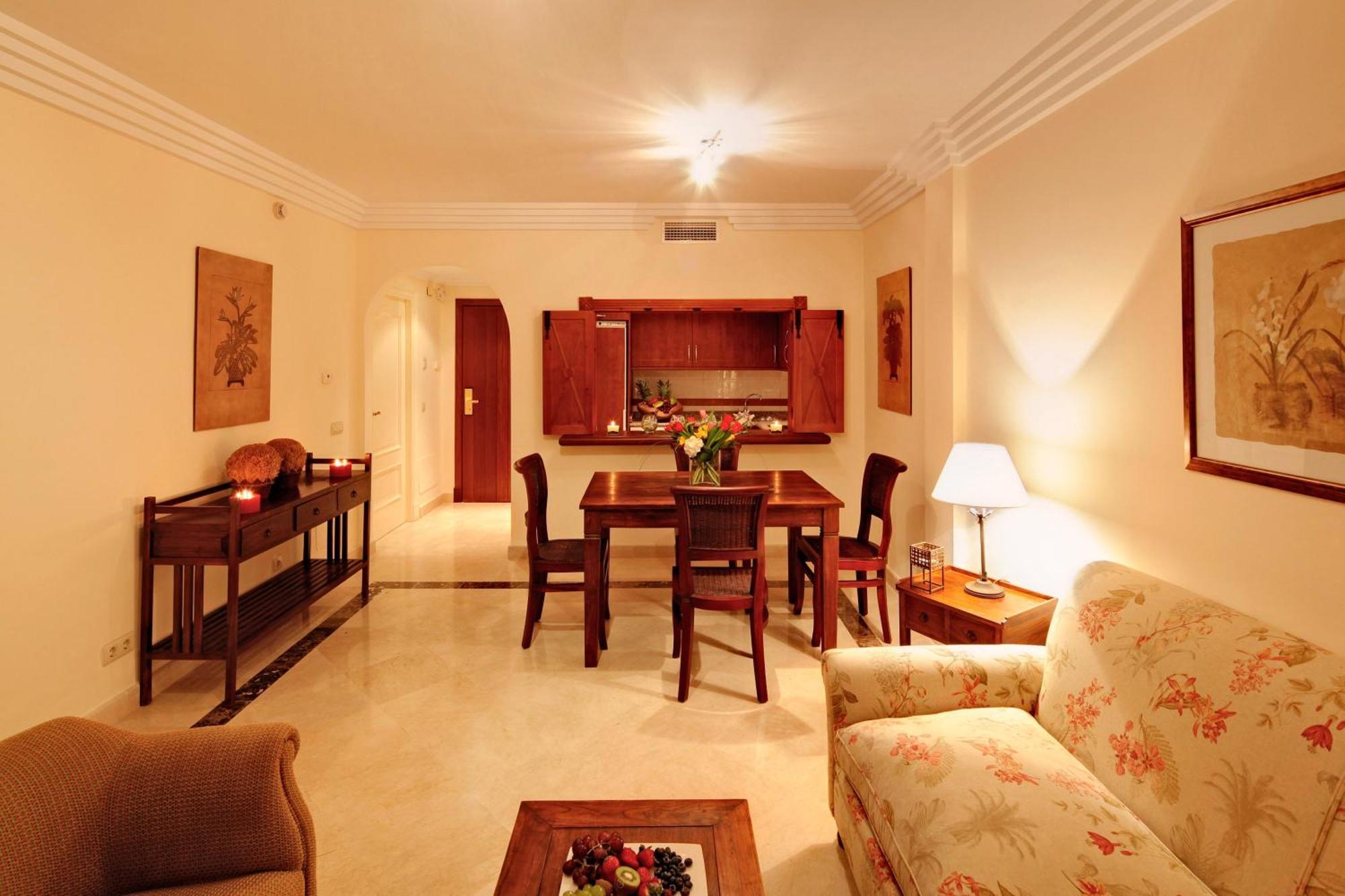 Studio Apartment,1207635778:JPEG