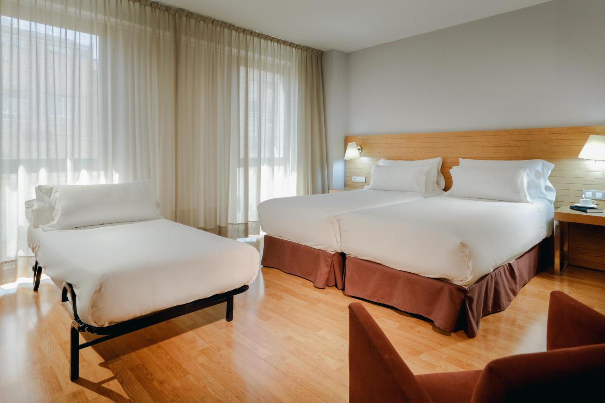 Triple Room,1207757362:JPEG