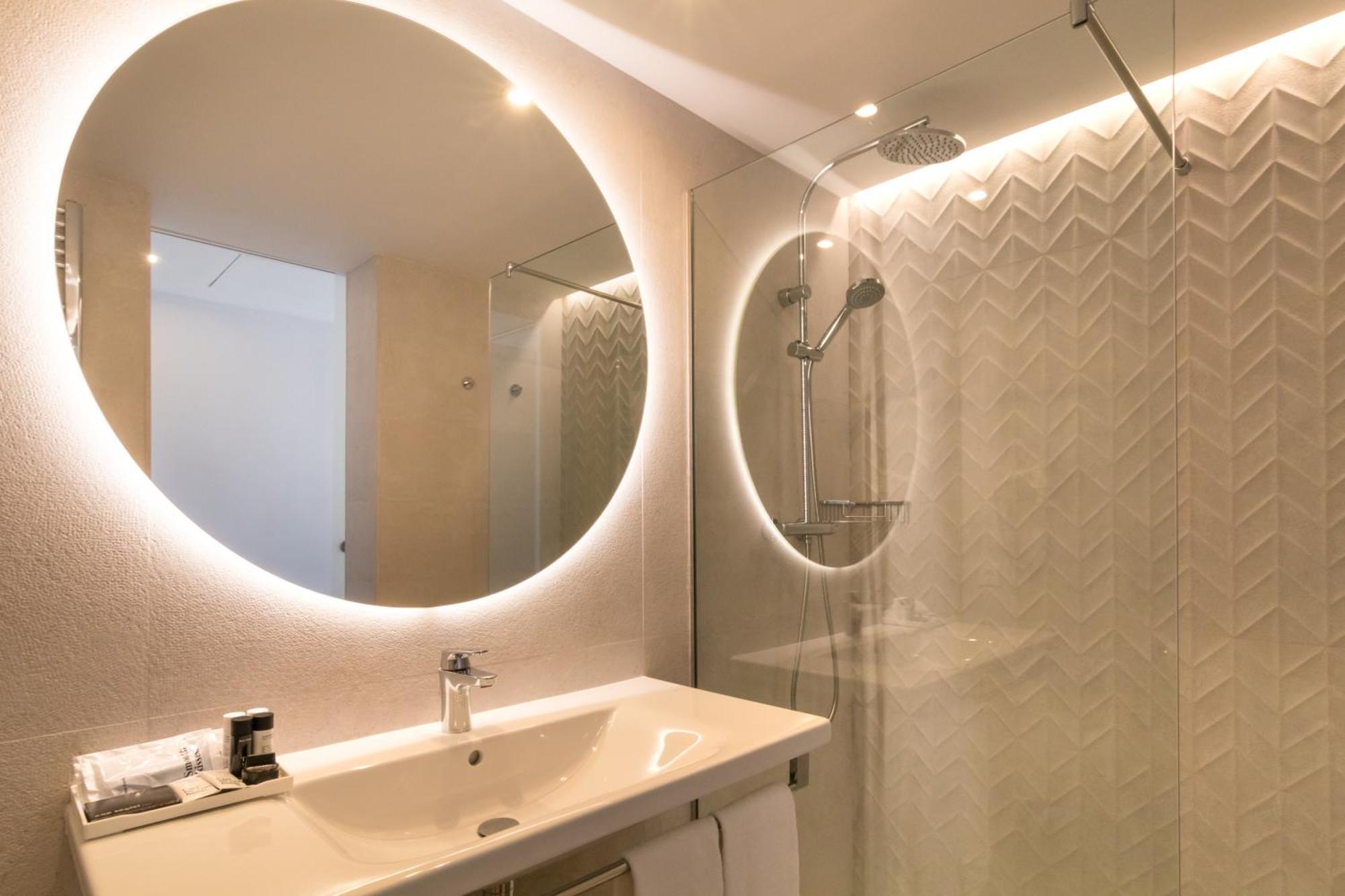 Double or Twin Room with Frontal Sea View,1207824901:JPEG