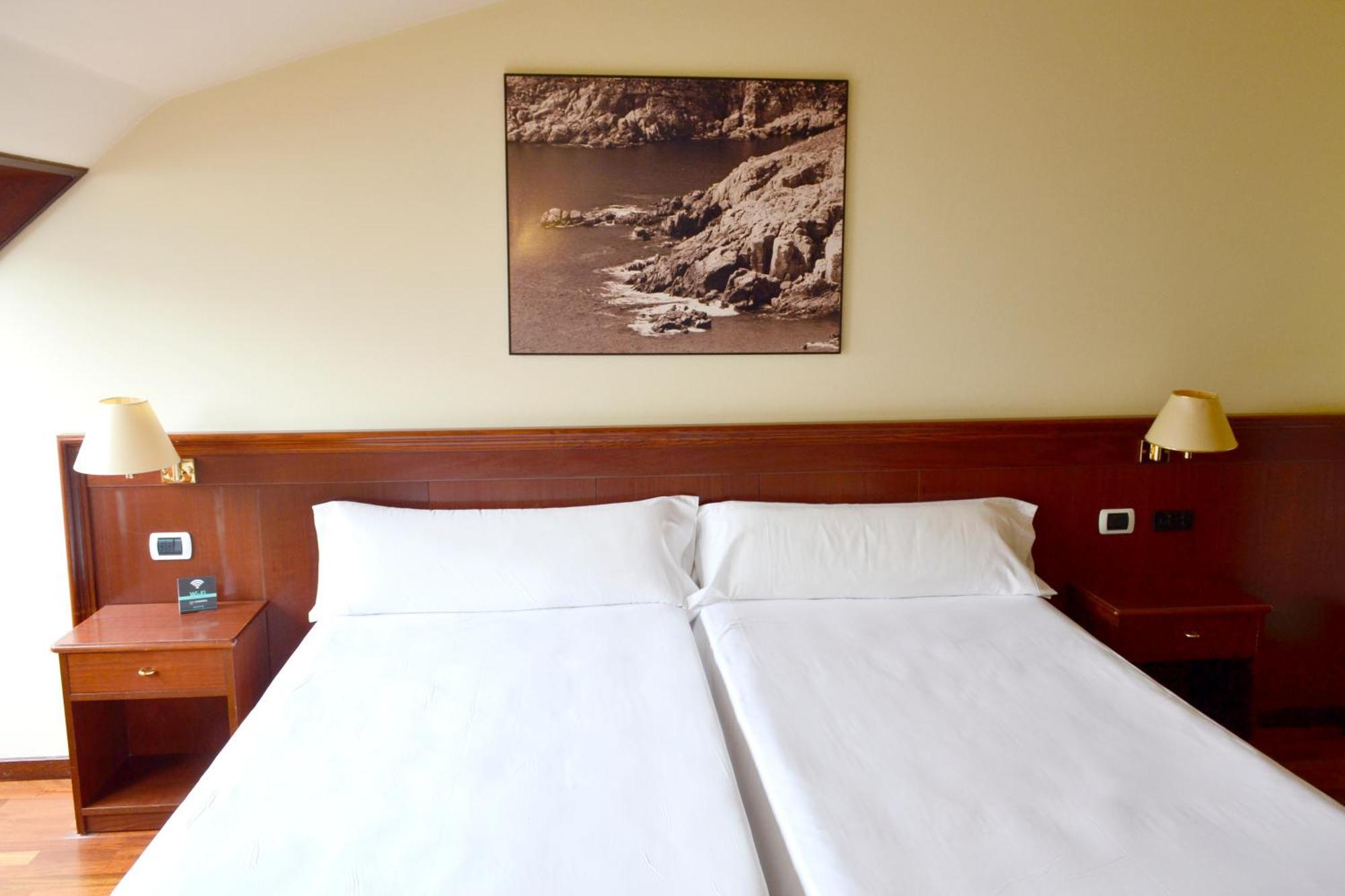 Double or Twin Room,846936161:JPEG