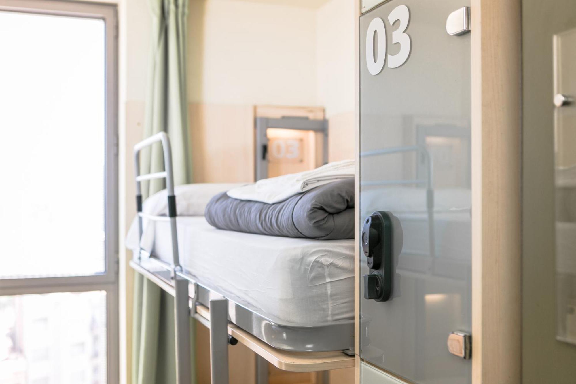 Twin Room Private Bathroom