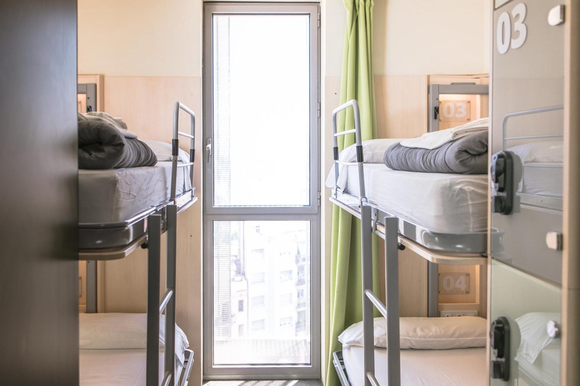 Bed 4-Bed Mixed Dormitory Room