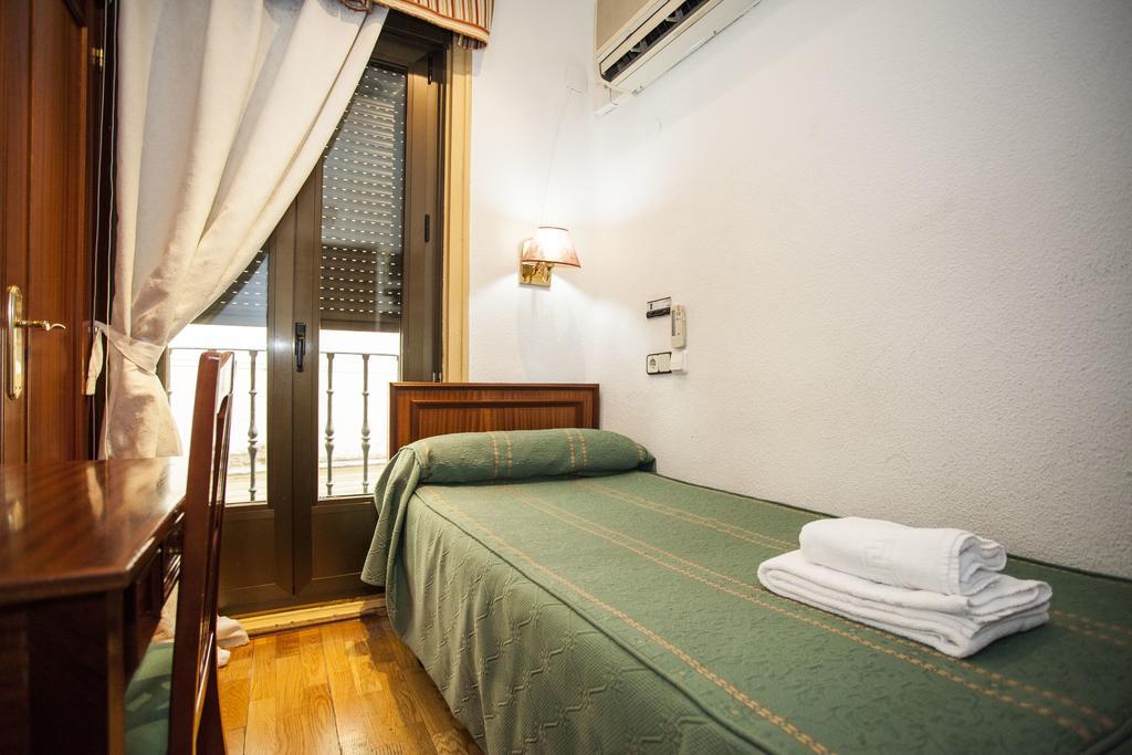 Single Room,123171808:JPEG