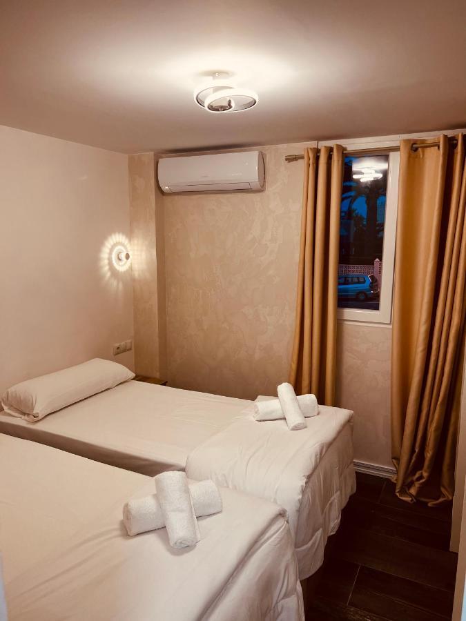 Twin Room,1234269548:JPEG