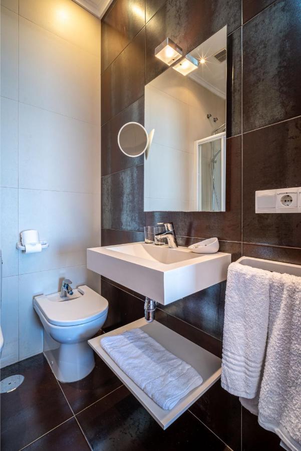 Double room partial sea view