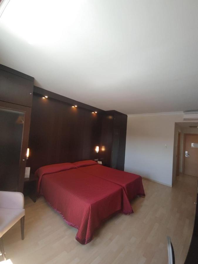 Twin Room,1260681253:JPEG