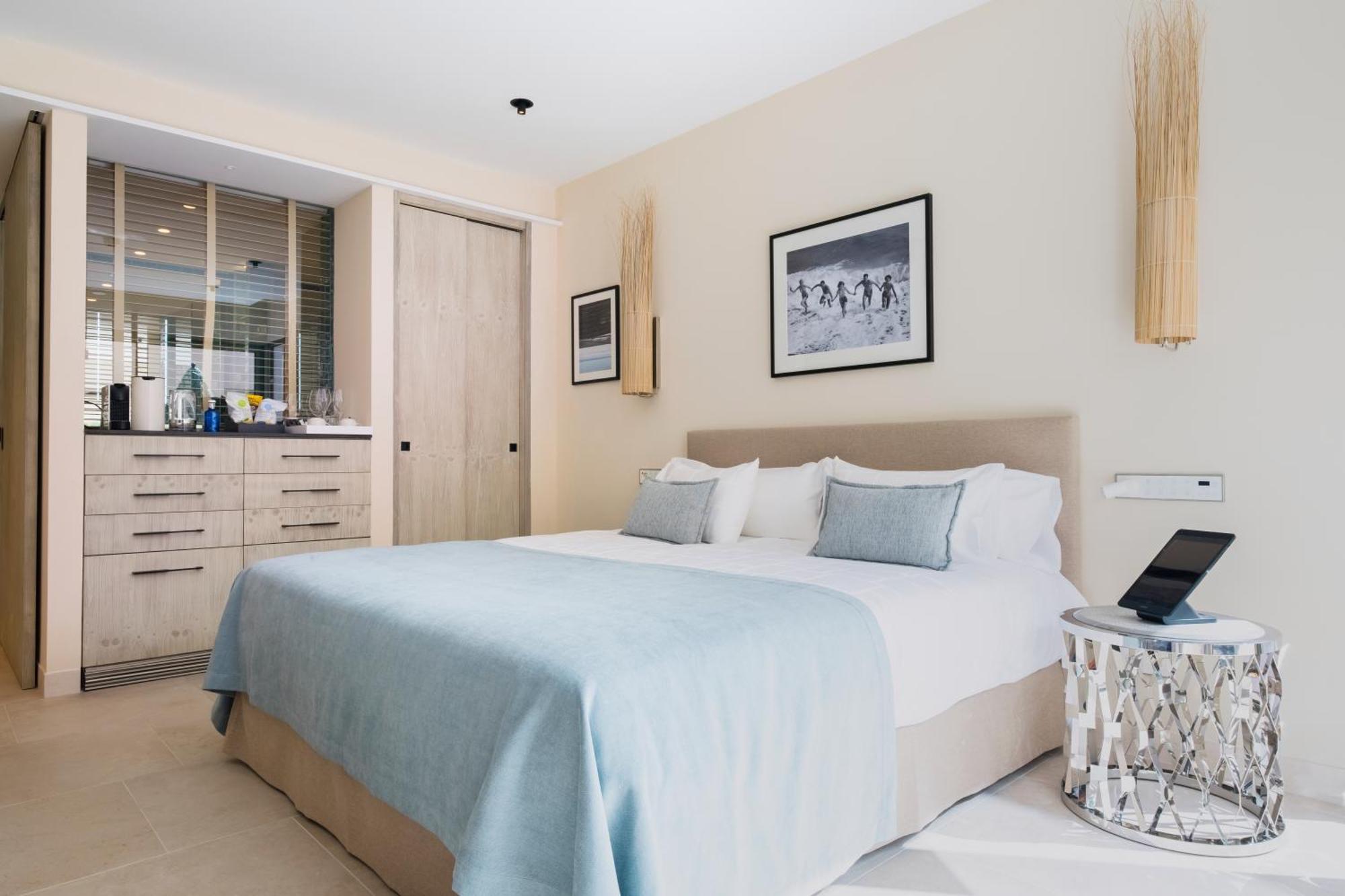 Superior Double Room Shared Terrace